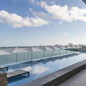 Hotel Canopy By Hilton La Isla ****